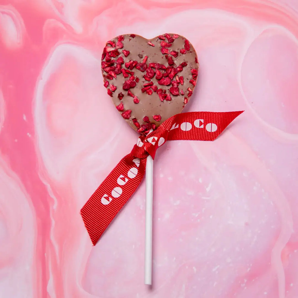 COCOA LOCO Milk Chocolate & Raspberry Heart Lolly – 18g
