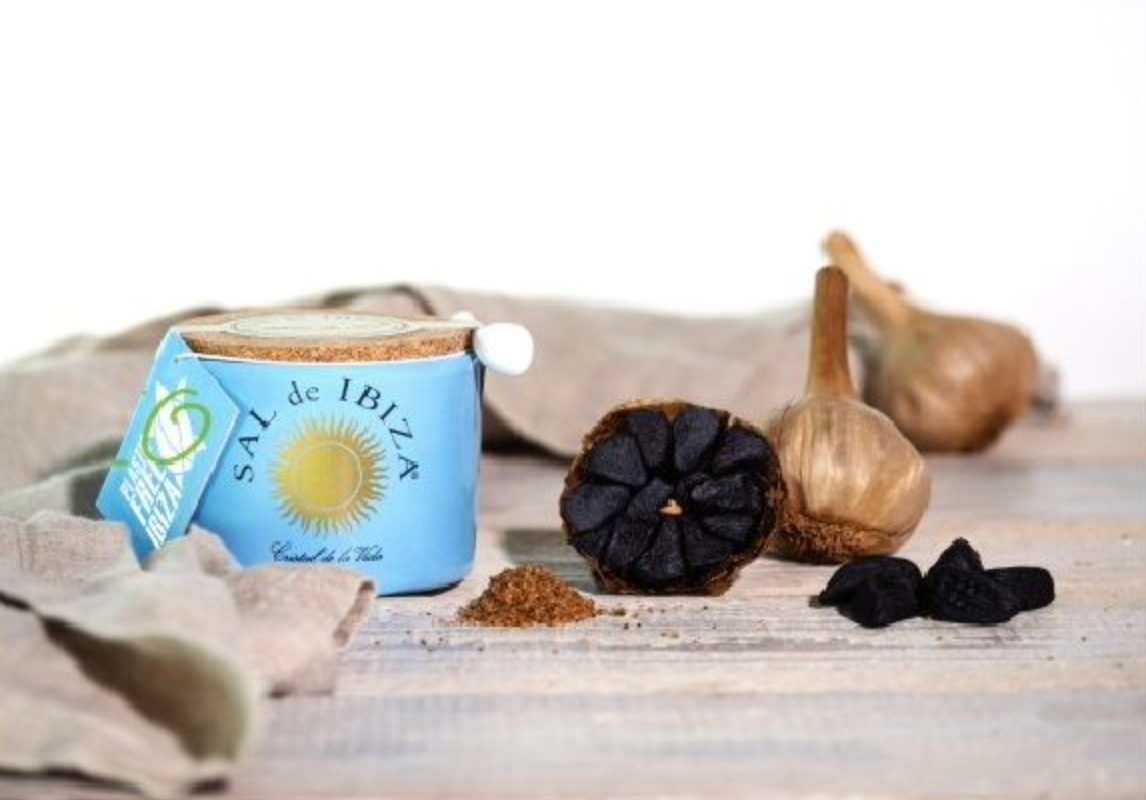 
                  
                    SAL DE IBIZA Fluer de Sal with Organic Black Garlic in Blue Ceramic Pot4.9 Oz.
                  
                